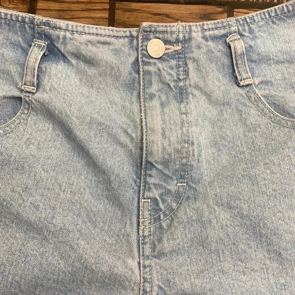 BDG VTG UO high waisted denim acid wash shorts-29